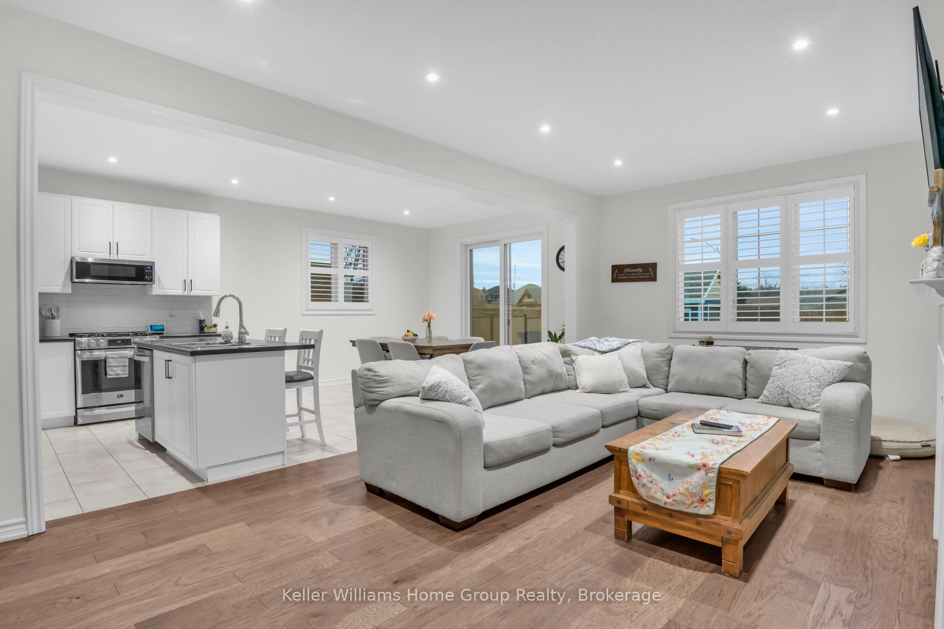 Photo 12 of 192 Harpin Way E, Centre Wellington, Fergus — HOMEH