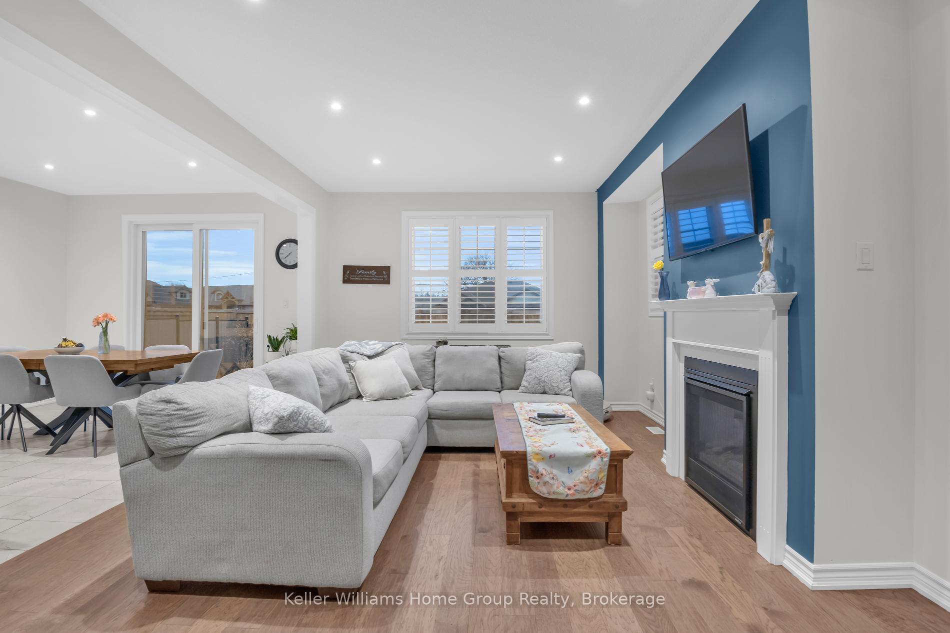 Photo 13 of 192 Harpin Way E, Centre Wellington, Fergus — HOMEH