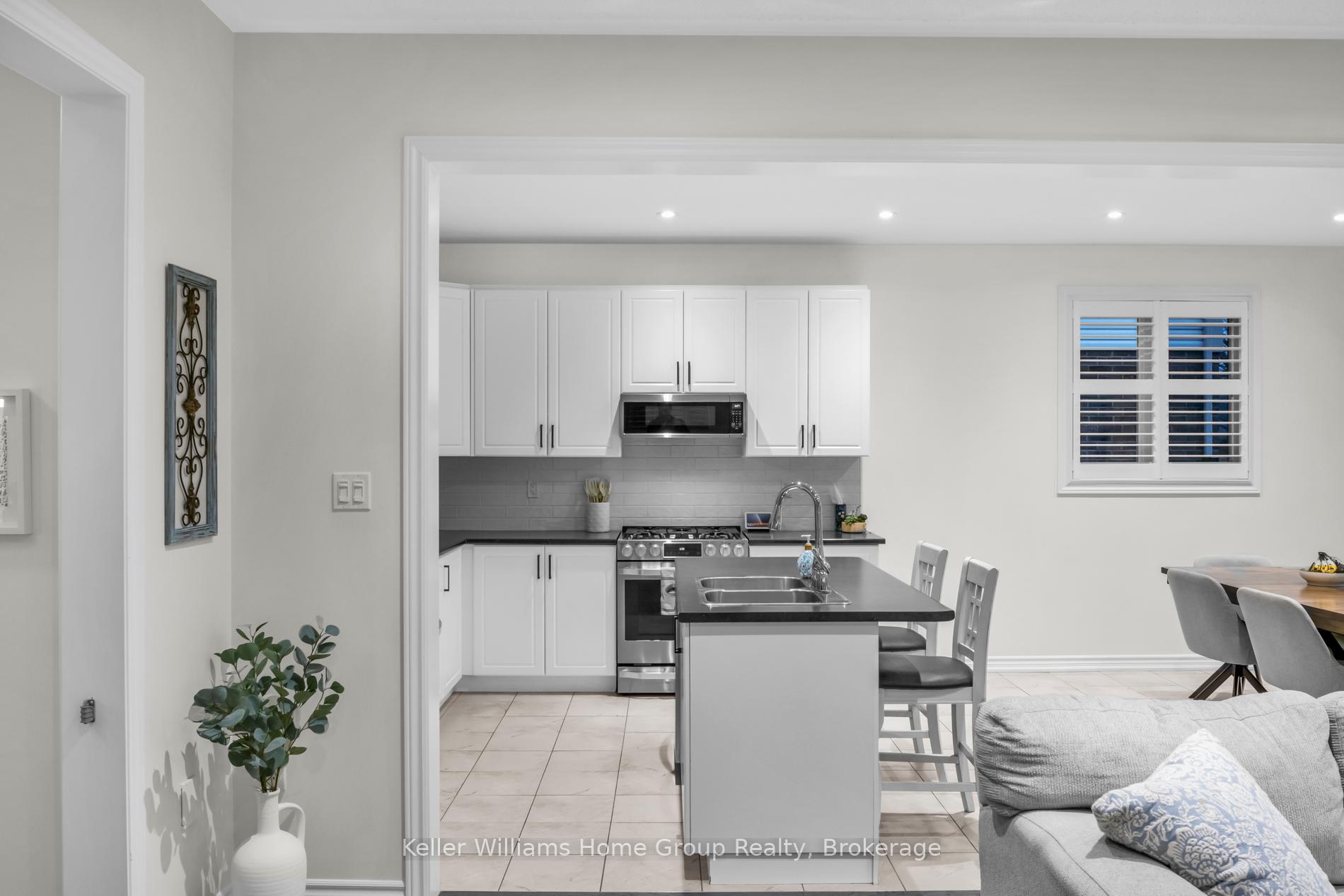 Photo 21 of 192 Harpin Way E, Centre Wellington, Fergus — HOMEH