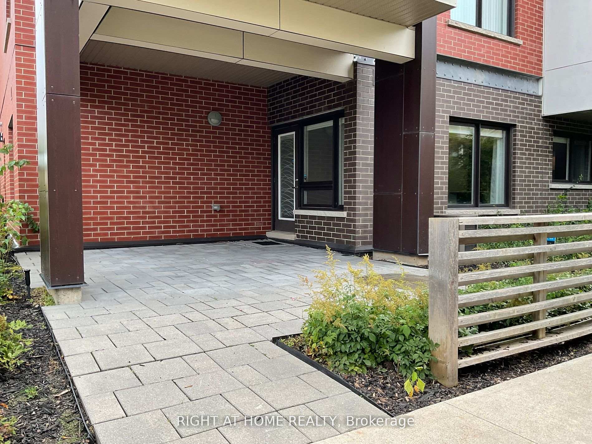 Photo 7 of Unit 111, 5035 Harvard Road, Mississauga, Churchill Meadows — HOMEH