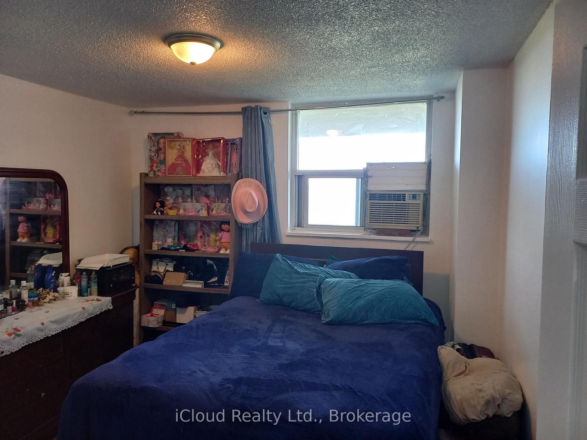 Photo 3 of Unit 806, 390 Dixon Road, Etobicoke, Kingsview Village-The Westway — HOMEH