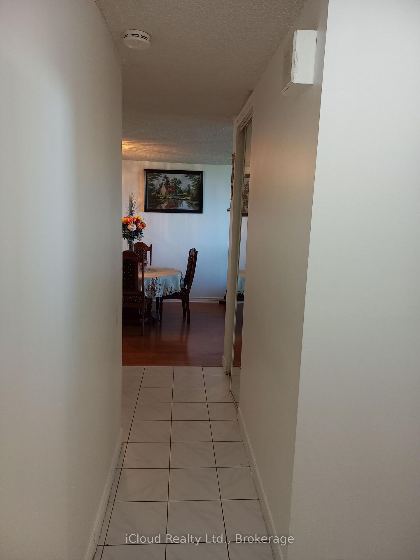 Photo 15 of Unit 806, 390 Dixon Road, Etobicoke, Kingsview Village-The Westway — HOMEH