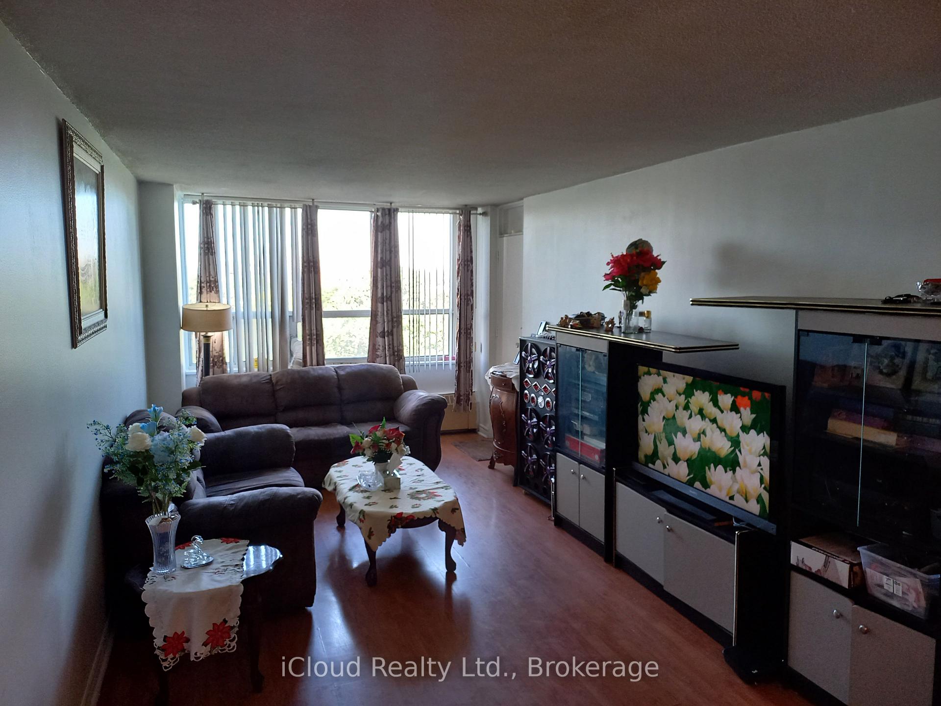 Photo 18 of Unit 806, 390 Dixon Road, Etobicoke, Kingsview Village-The Westway — HOMEH