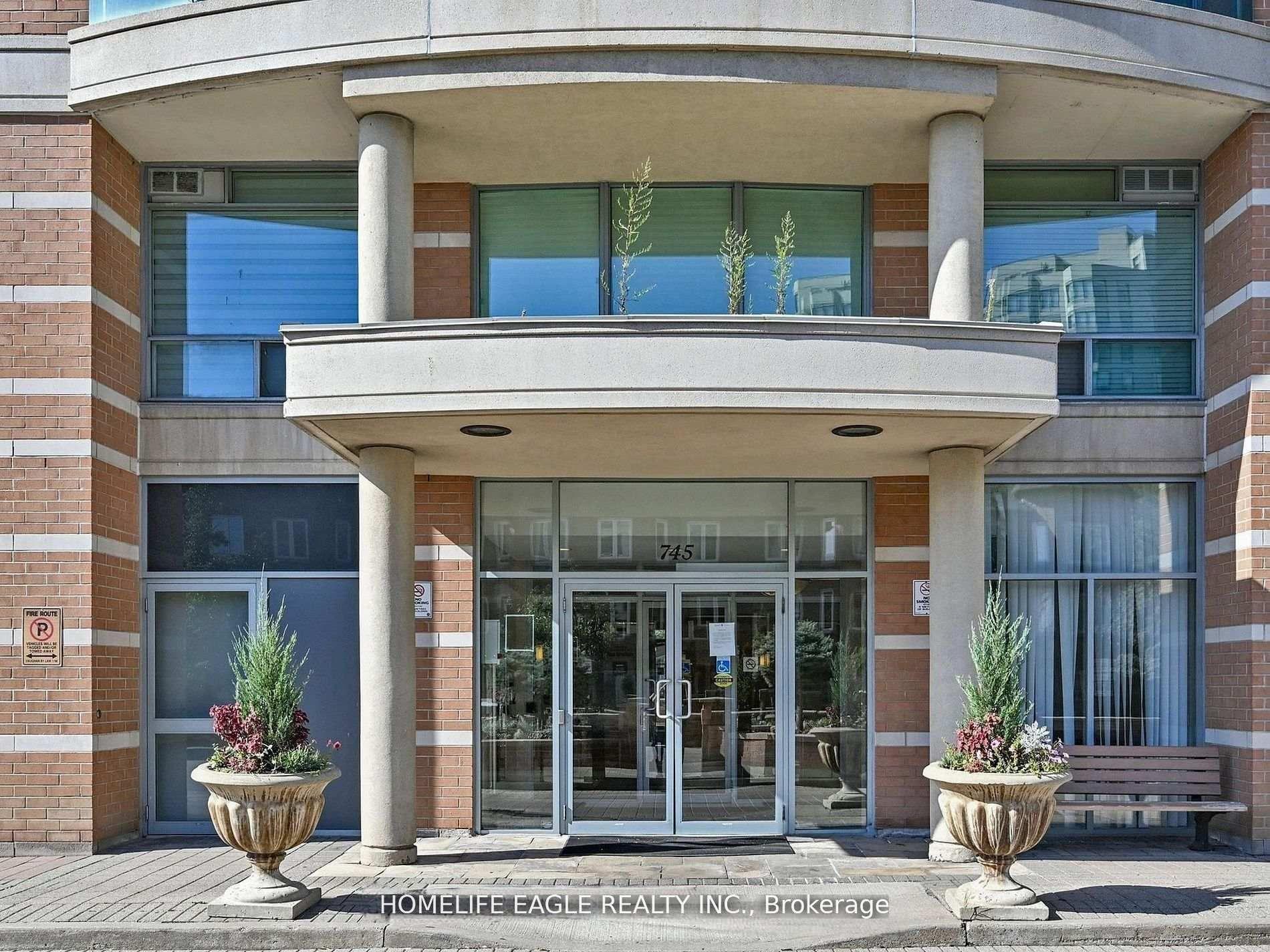 Photo 3 of Unit 204, 745 New Westminster Drive, Vaughan, Brownridge — HOMEH