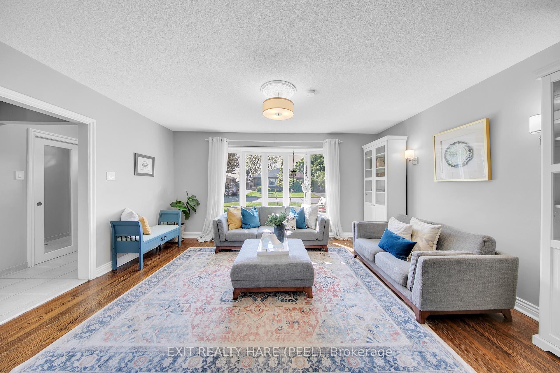 Photo 6 of 84 Addington Crescent, Brampton, Avondale — HOMEH