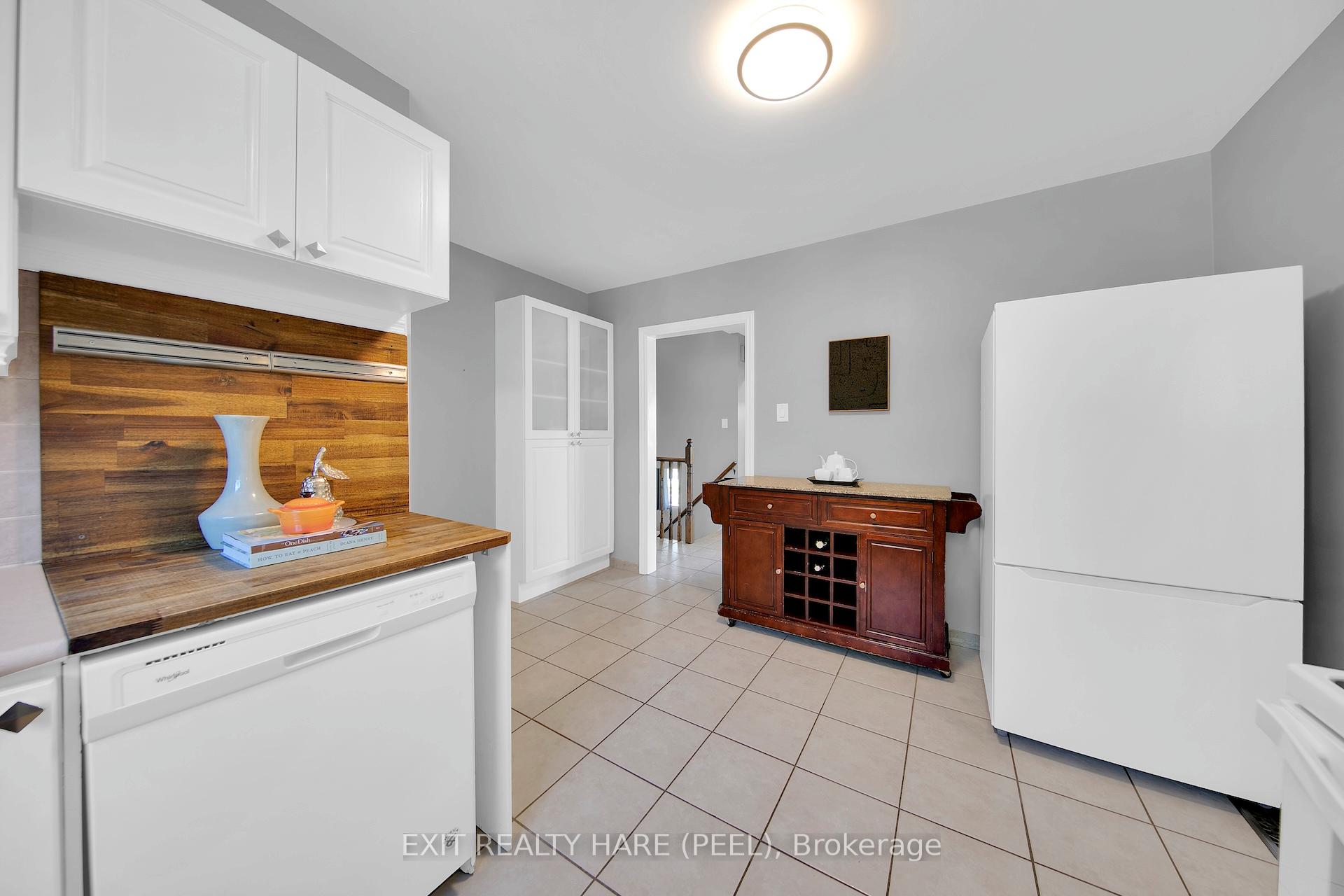 Photo 11 of 84 Addington Crescent, Brampton, Avondale — HOMEH