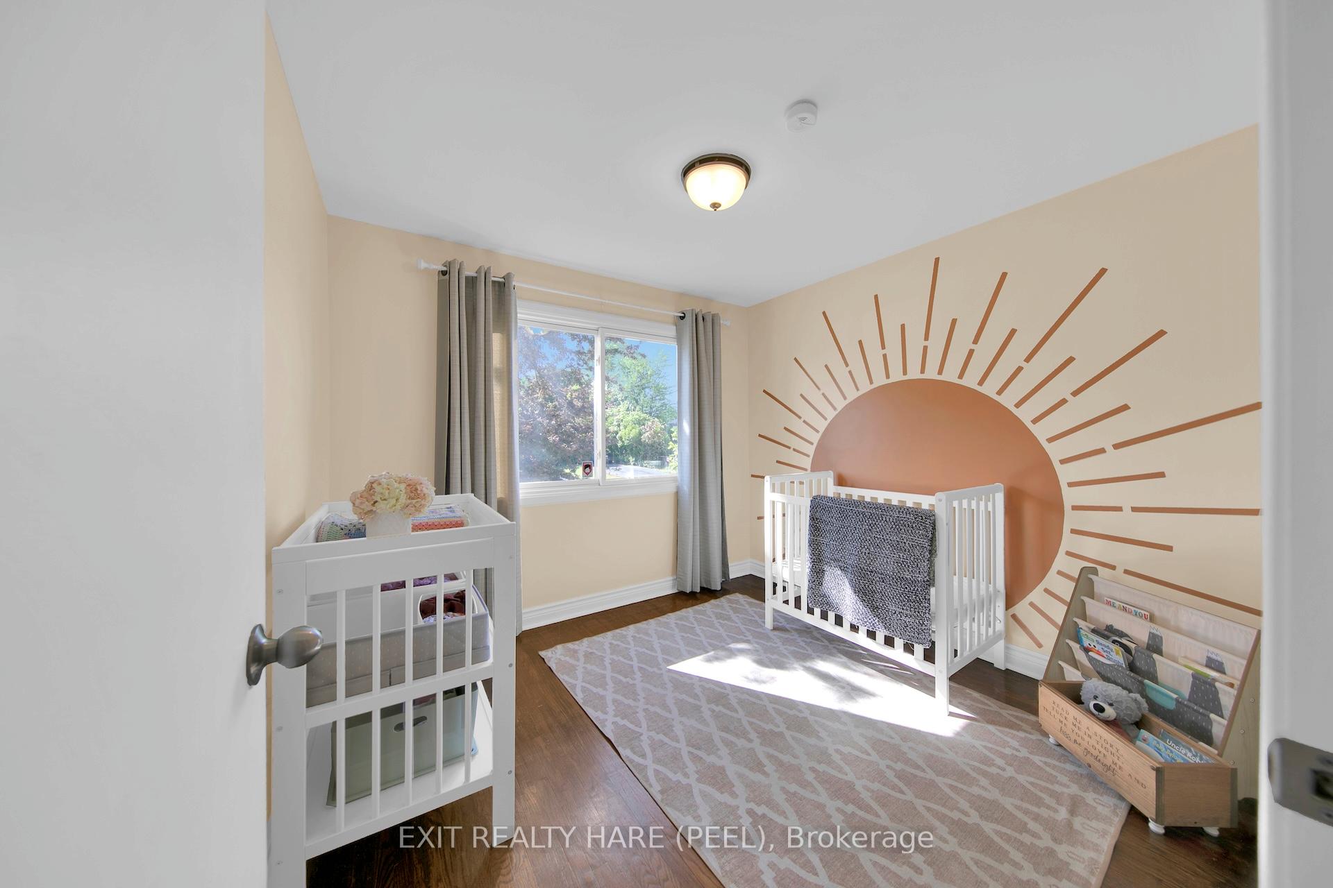 Photo 13 of 84 Addington Crescent, Brampton, Avondale — HOMEH