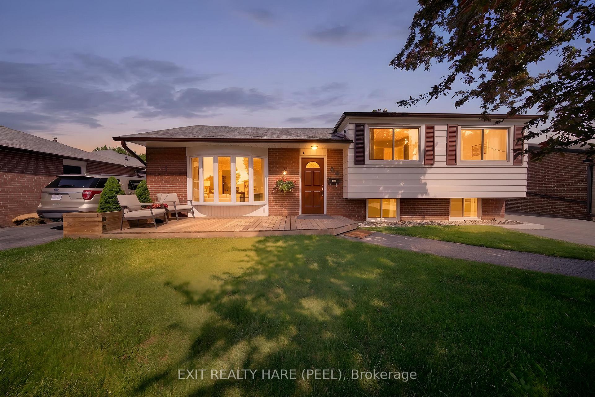 Photo 32 of 84 Addington Crescent, Brampton, Avondale — HOMEH