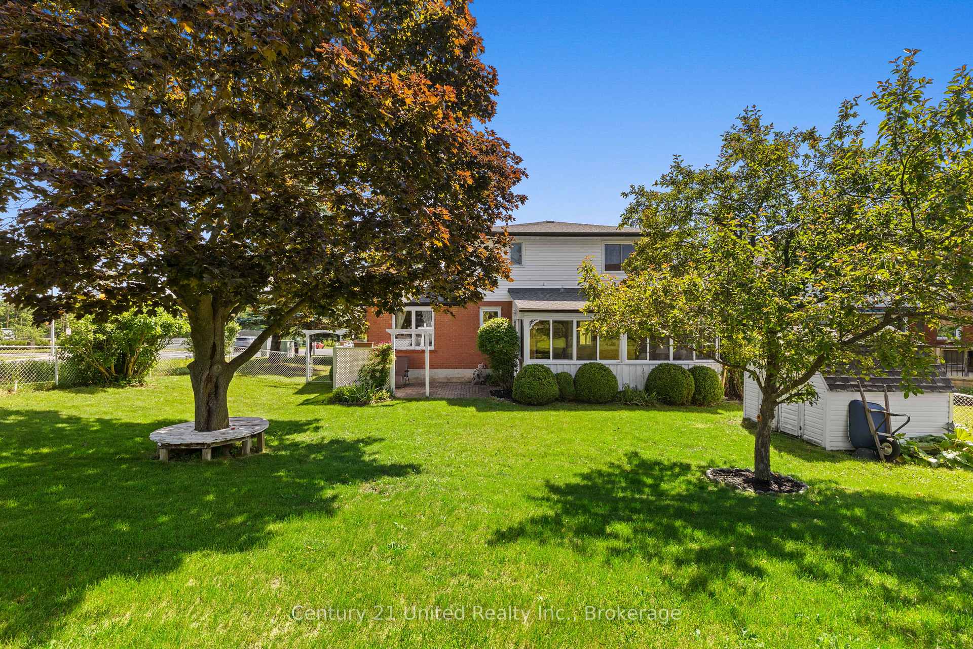 Photo 4 of 2317 Woodglade Boulevard, Peterborough, Monaghan Ward 2 — HOMEH