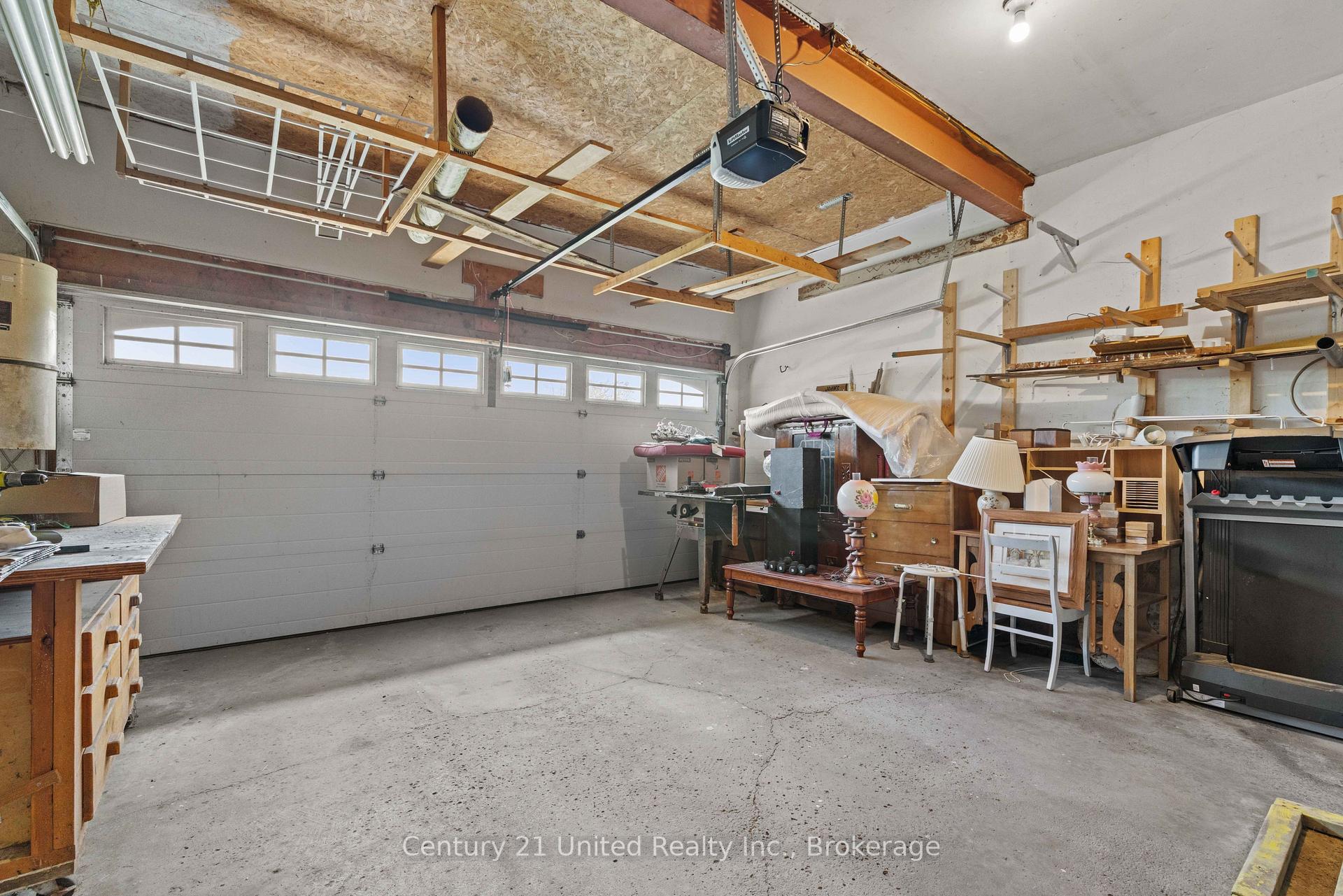 Photo 11 of 2317 Woodglade Boulevard, Peterborough, Monaghan Ward 2 — HOMEH