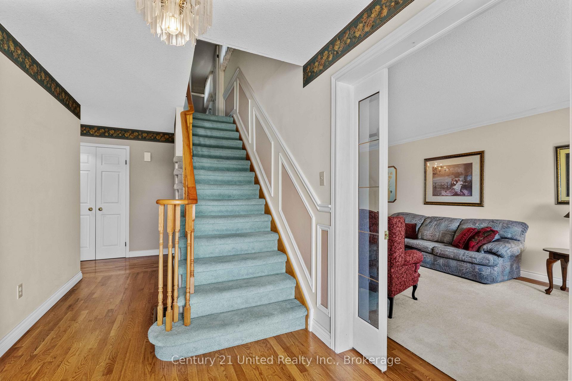 Photo 12 of 2317 Woodglade Boulevard, Peterborough, Monaghan Ward 2 — HOMEH