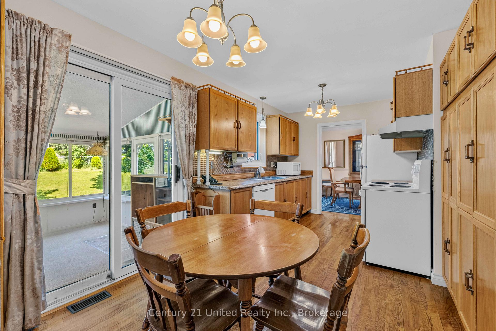 Photo 23 of 2317 Woodglade Boulevard, Peterborough, Monaghan Ward 2 — HOMEH