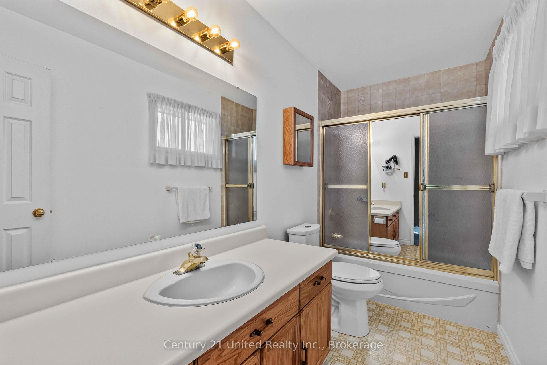 Photo 30 of 2317 Woodglade Boulevard, Peterborough, Monaghan Ward 2 — HOMEH