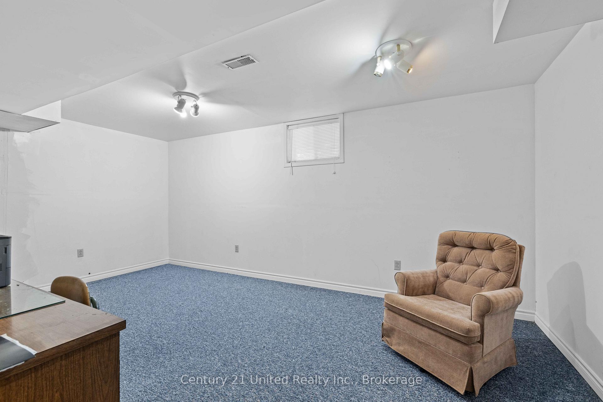 Photo 41 of 2317 Woodglade Boulevard, Peterborough, Monaghan Ward 2 — HOMEH