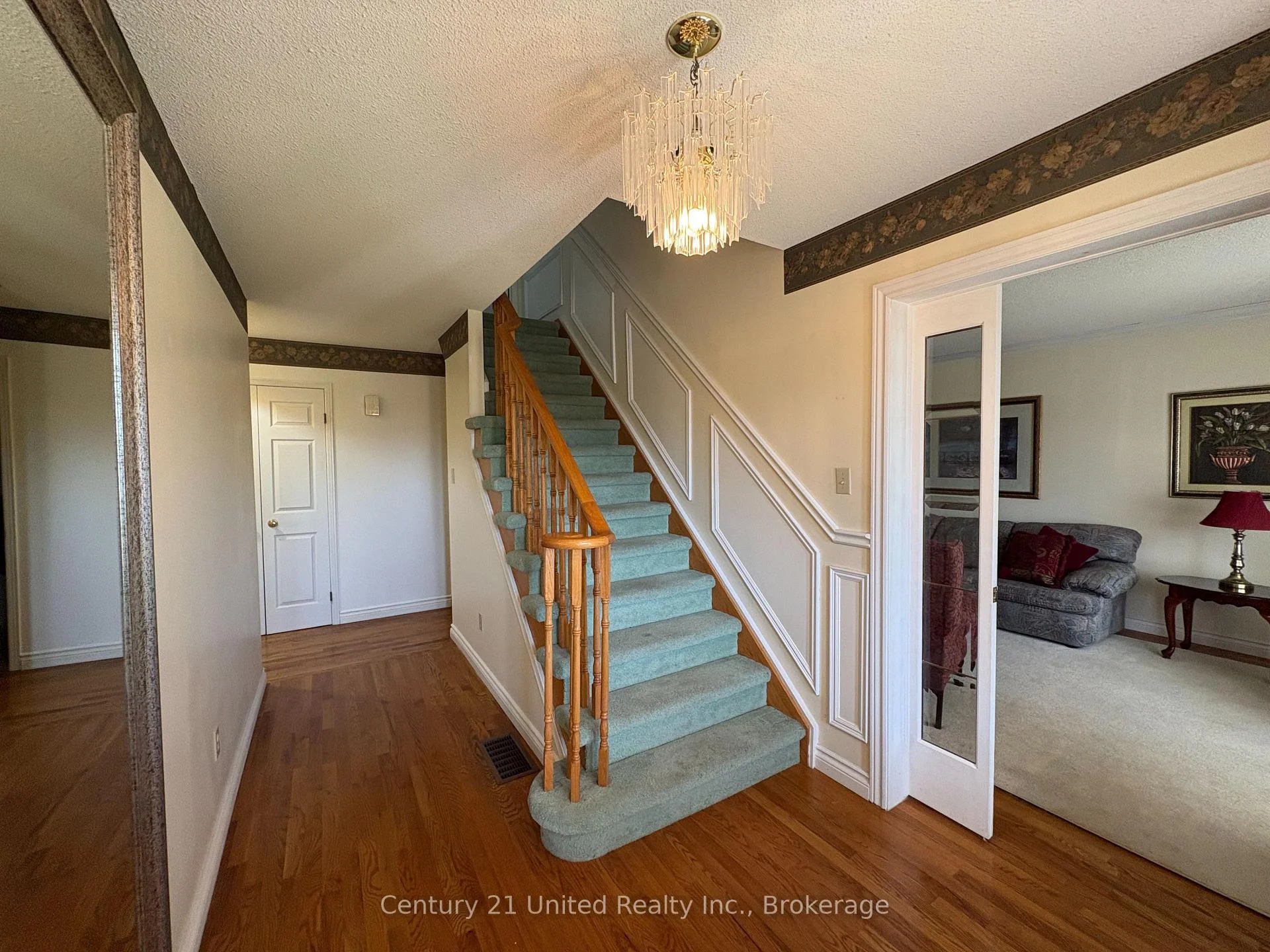 Photo 13 of 2317 Woodglade Boulevard, Peterborough, Monaghan Ward 2 — HOMEH