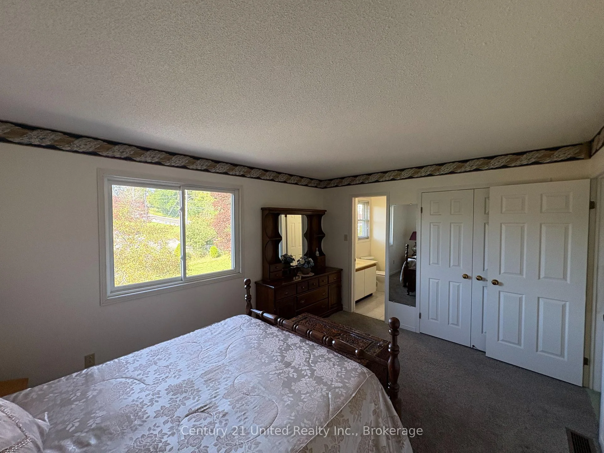Photo 35 of 2317 Woodglade Boulevard, Peterborough, Monaghan Ward 2 — HOMEH