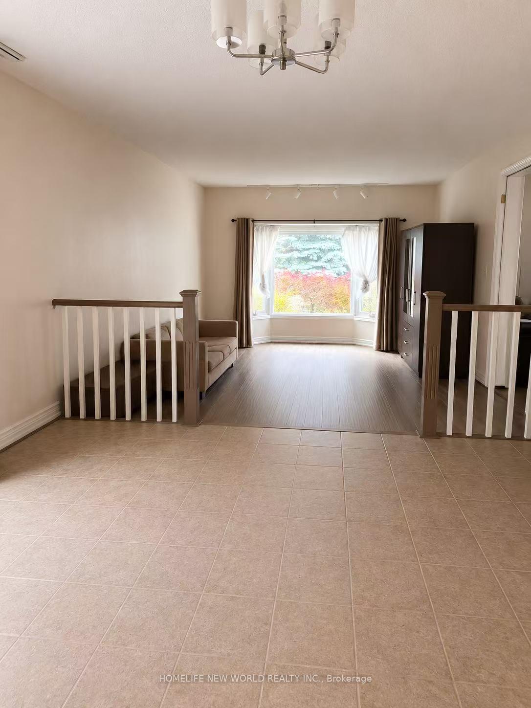 Photo 7 of Unit Main A, 3368 Cider Mill Place, Mississauga, Erin Mills — HOMEH