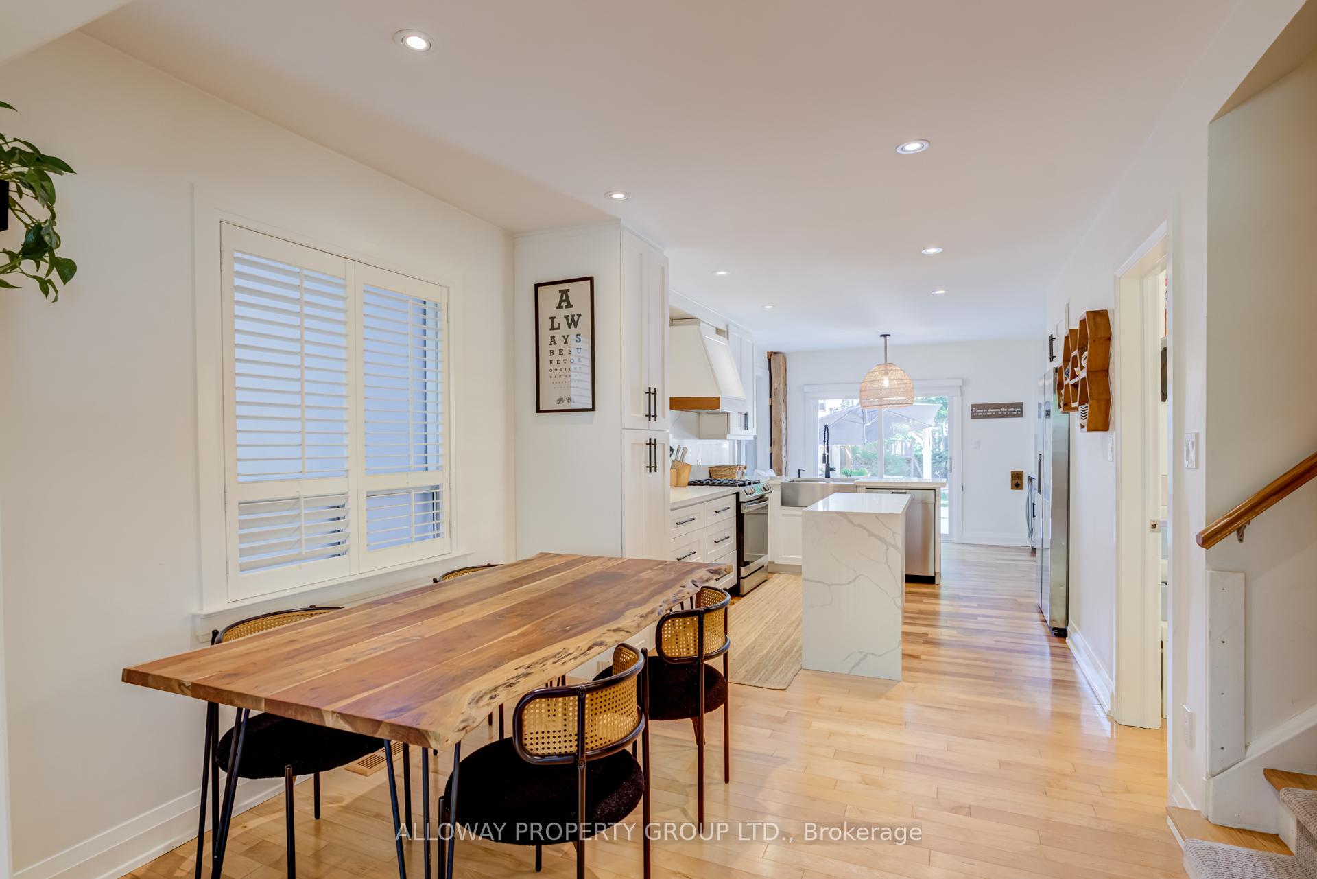 Photo 10 of 22 Fourth Street, Etobicoke, New Toronto — HOMEH