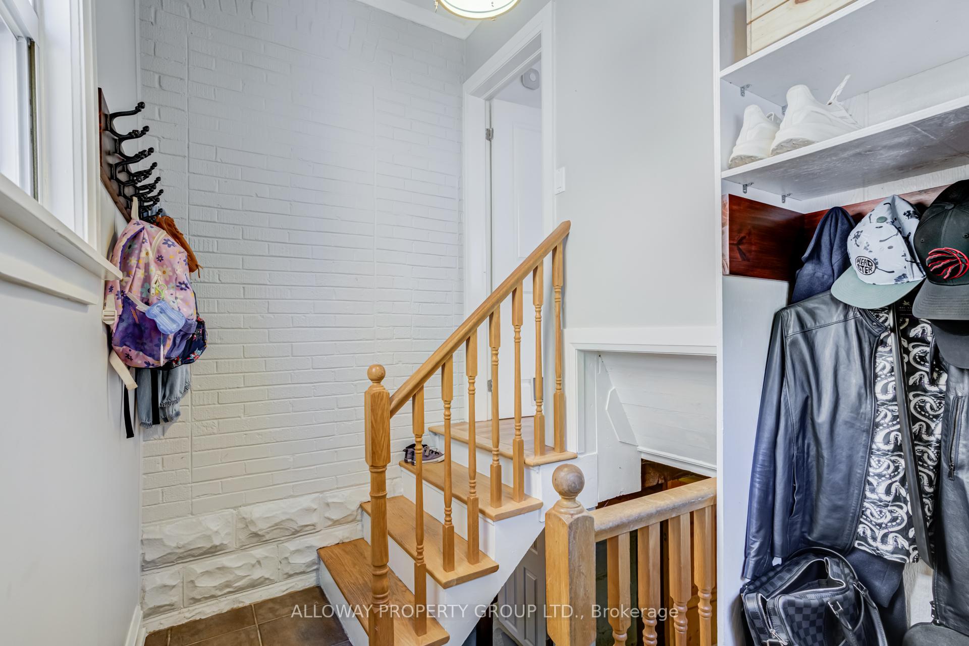 Photo 32 of 22 Fourth Street, Etobicoke, New Toronto — HOMEH