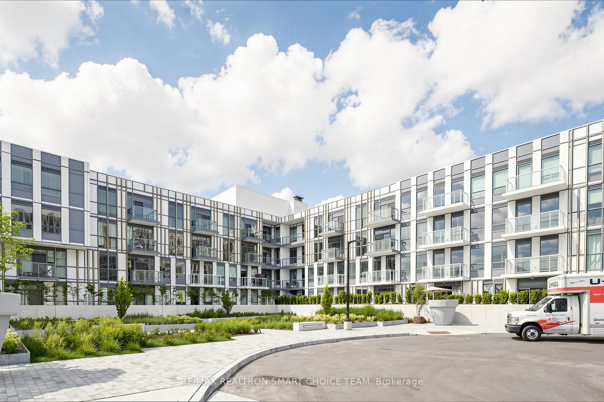 Front of Unit 117, 1005 Dundas Street E