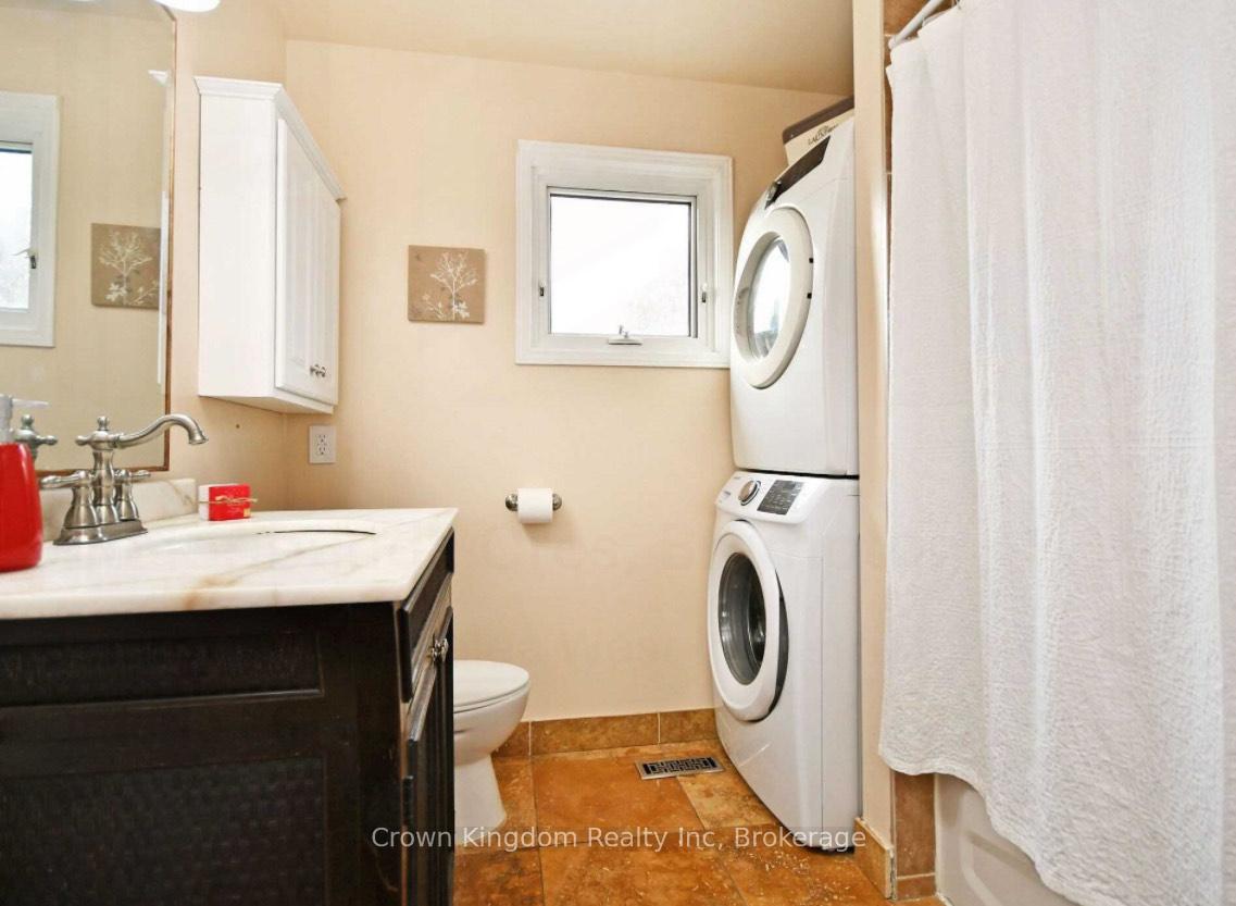 Photo 13 of 78 Floribunda Crescent, Brampton, Bramalea West Industrial — HOMEH