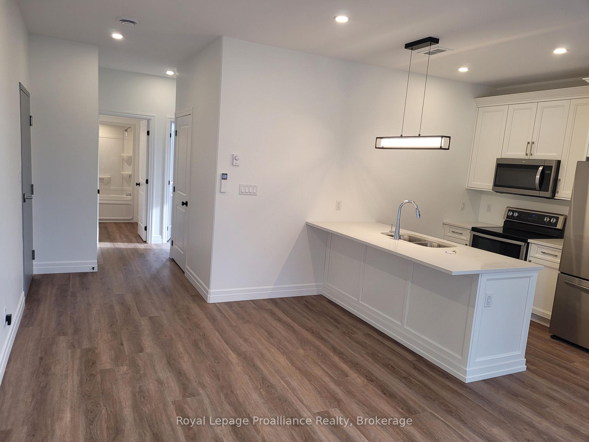 Photo 6 of Unit 4, 15 Bay Street, Quinte West, Trenton Ward — HOMEH