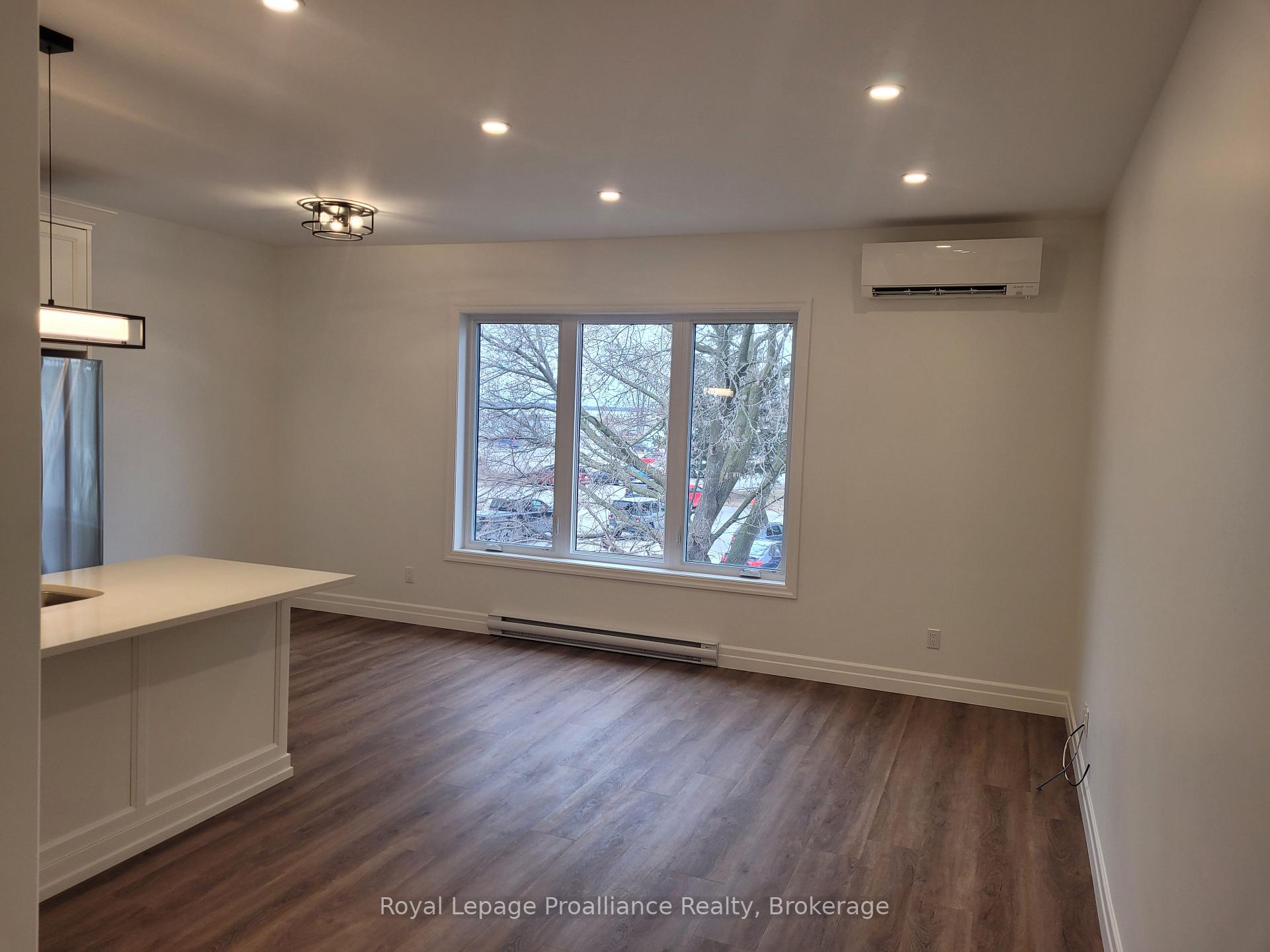 Photo 12 of Unit 4, 15 Bay Street, Quinte West, Trenton Ward — HOMEH