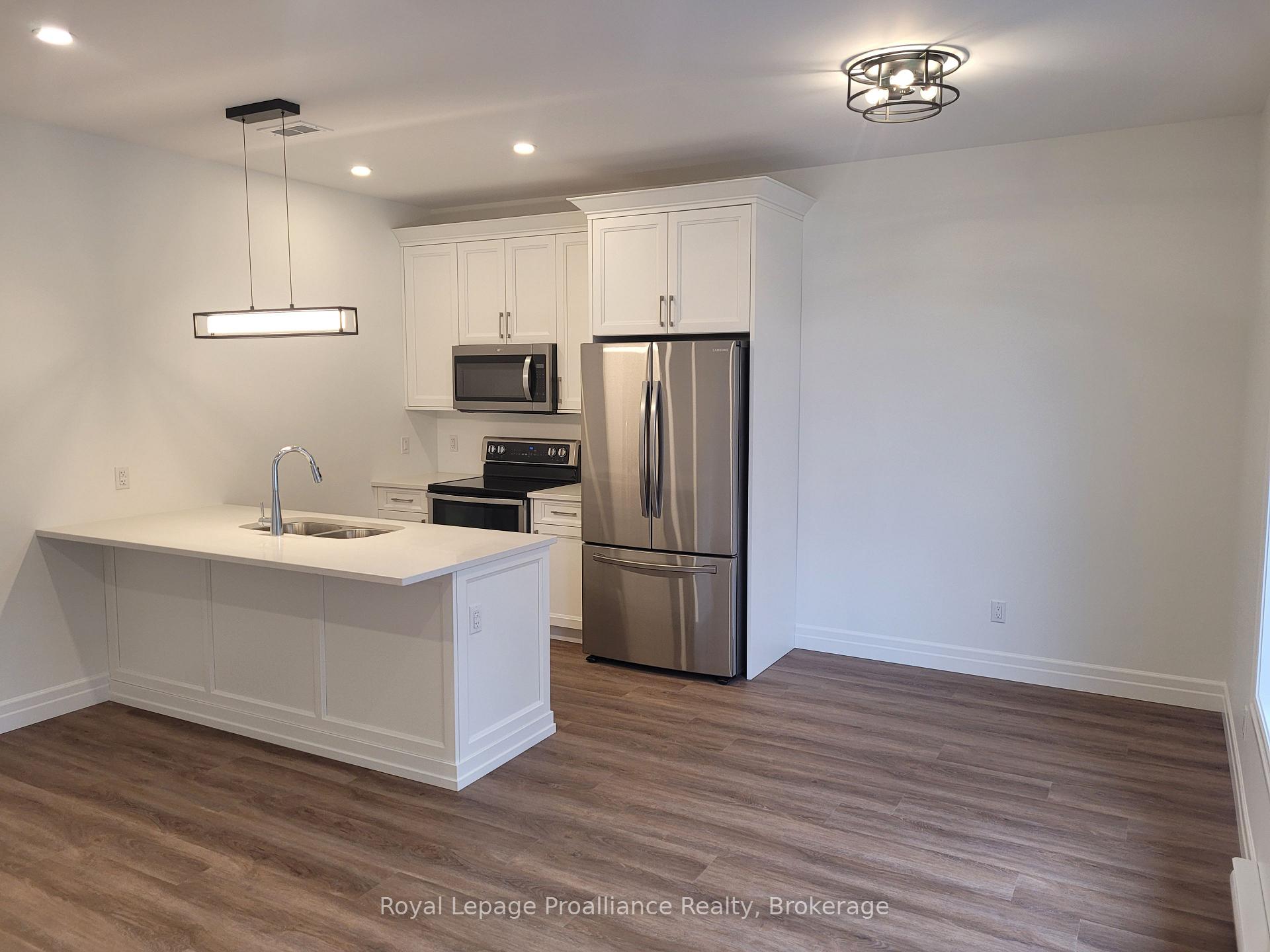 Photo 13 of Unit 4, 15 Bay Street, Quinte West, Trenton Ward — HOMEH