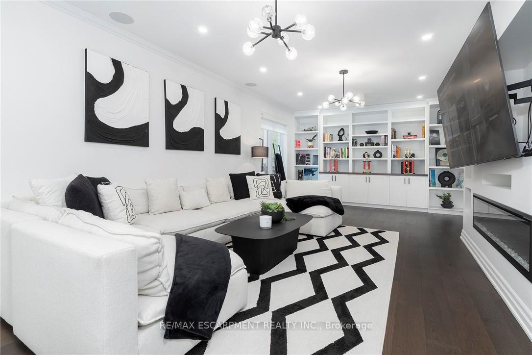 Photo 5 of 27 Elodia Court, Hamilton, Gurnett — HOMEH