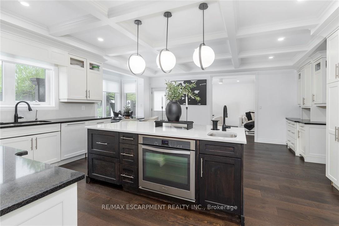 Photo 9 of 27 Elodia Court, Hamilton, Gurnett — HOMEH