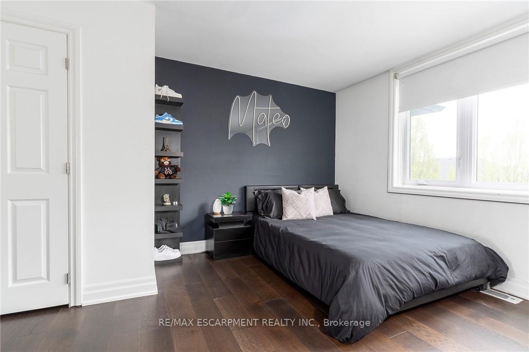 Photo 23 of 27 Elodia Court, Hamilton, Gurnett — HOMEH