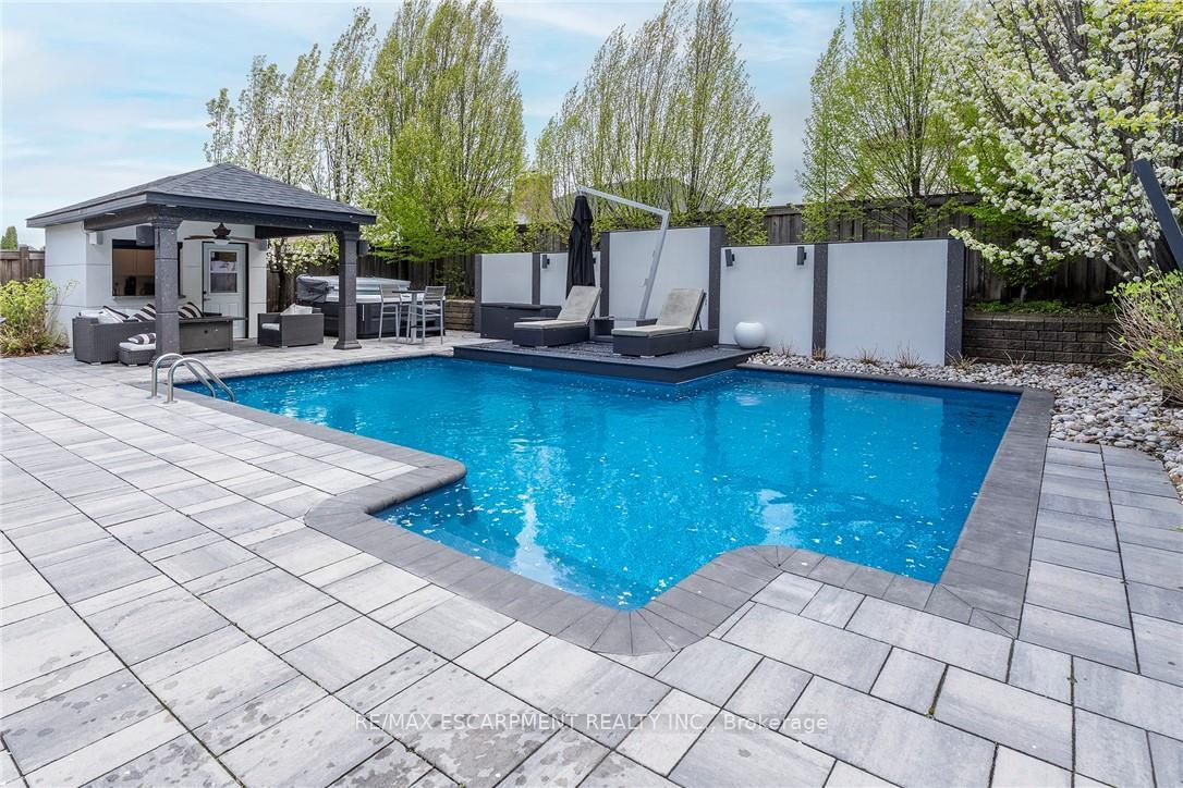 Photo 36 of 27 Elodia Court, Hamilton, Gurnett — HOMEH