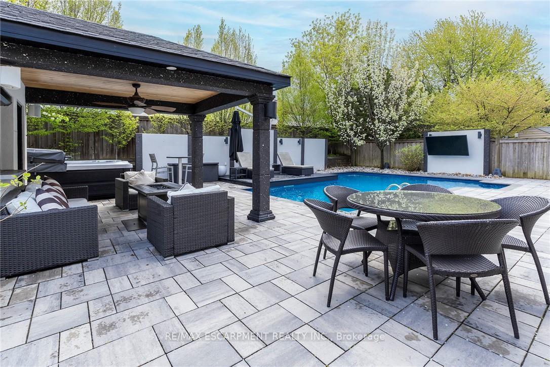 Photo 37 of 27 Elodia Court, Hamilton, Gurnett — HOMEH