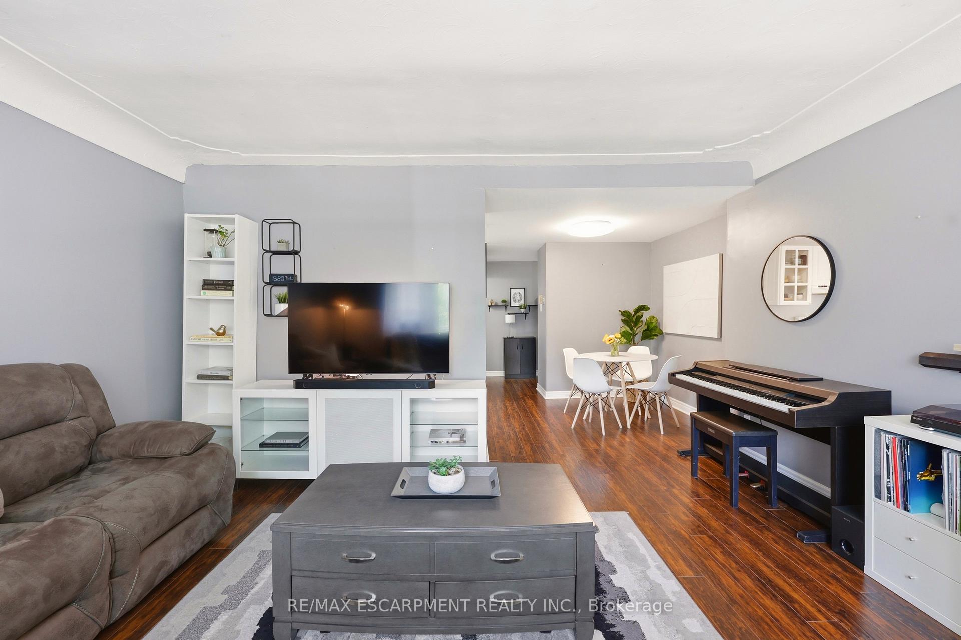 Photo 2 of Unit 310, 836 Concession Street, Hamilton, Raleigh — HOMEH