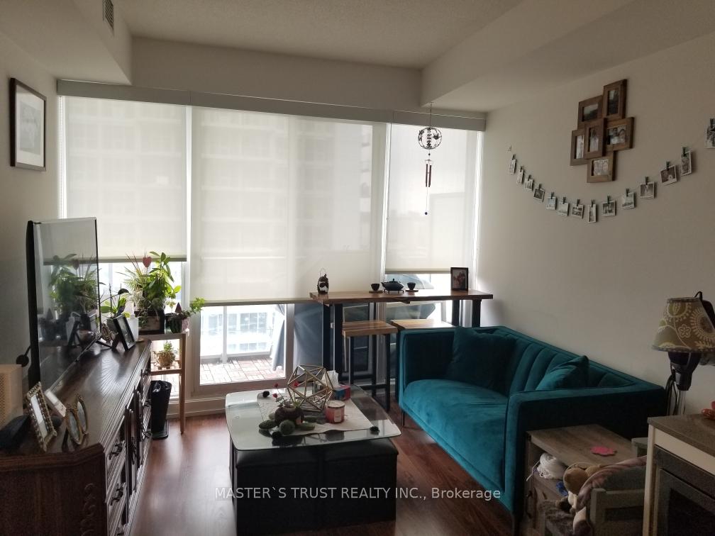 Photo 5 of Unit 3301, 115 McMahon Drive, North York, Bayview Village — HOMEH