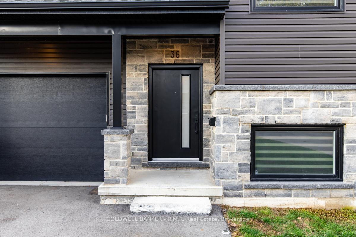 Photo 3 of 36 Page Street, Port Colborne, Bethel — HOMEH