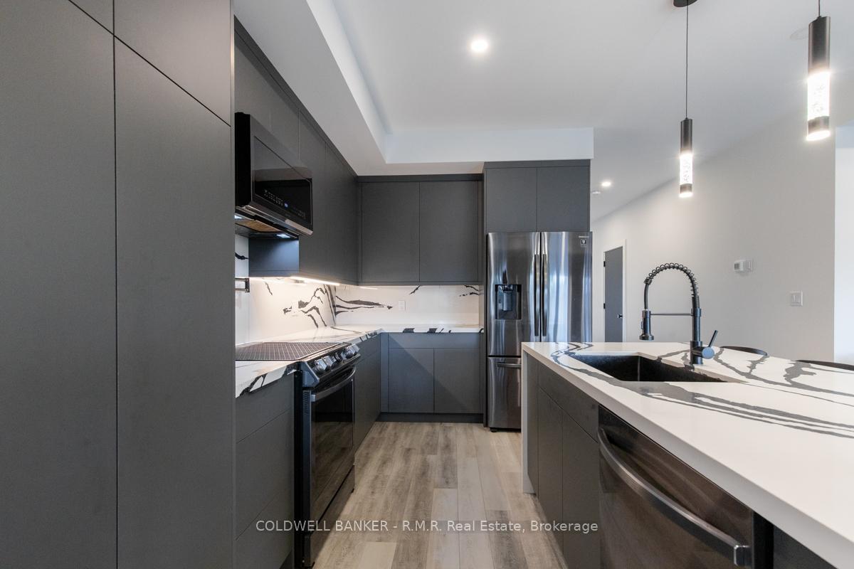 Photo 8 of 36 Page Street, Port Colborne, Bethel — HOMEH