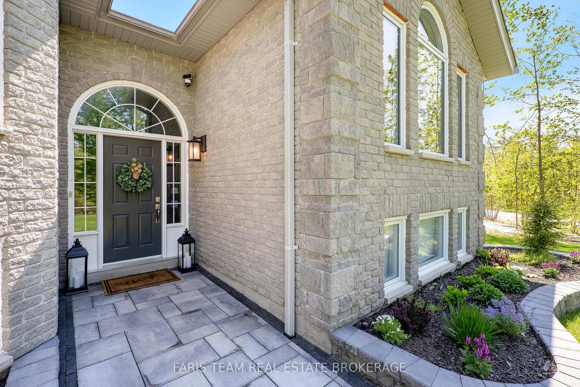 Photo 5 of 1 Pineview Drive, Oro-Medonte, Rural Oro-Medonte — HOMEH