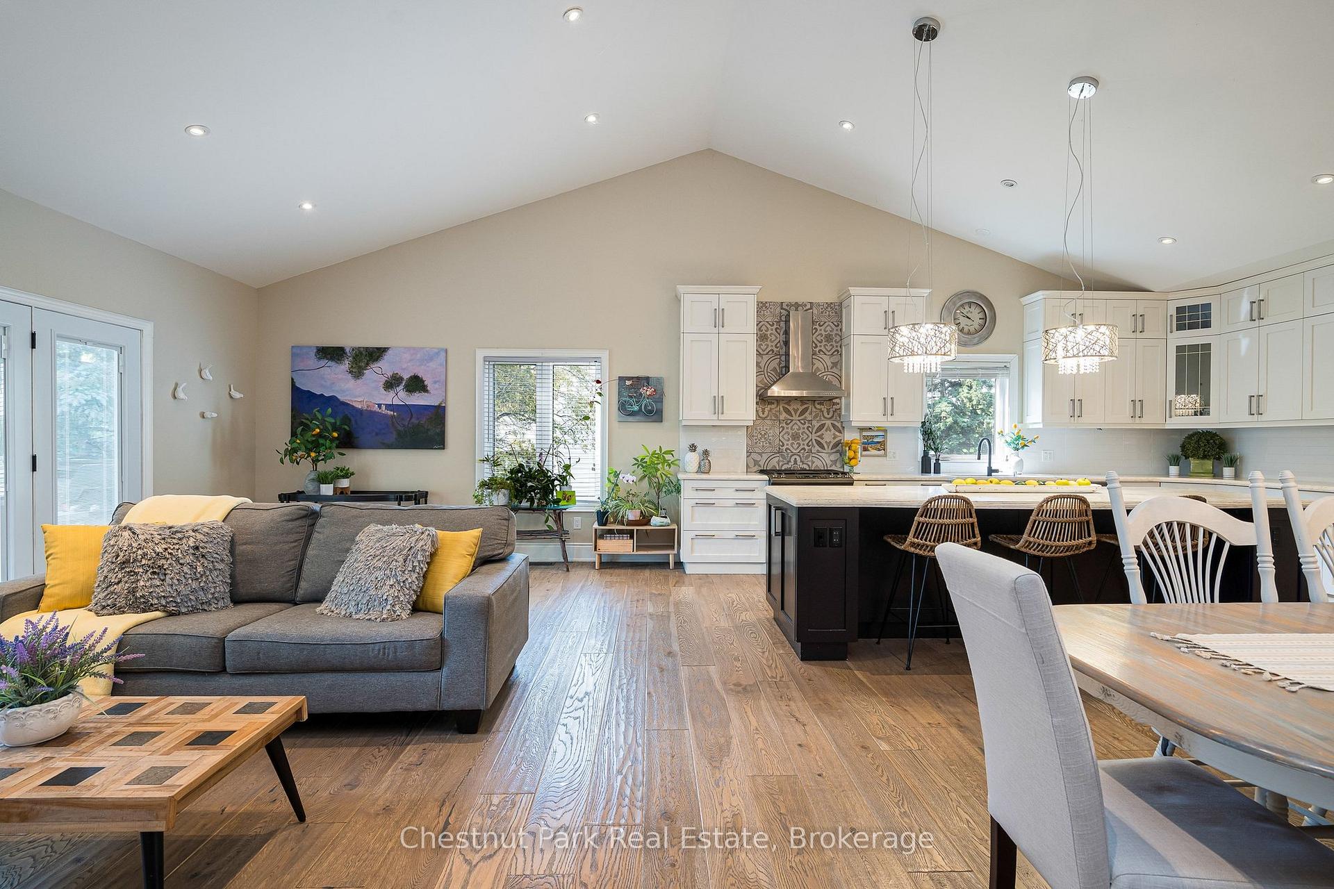 Photo 12 of 15 Saunders Street, Collingwood — HOMEH