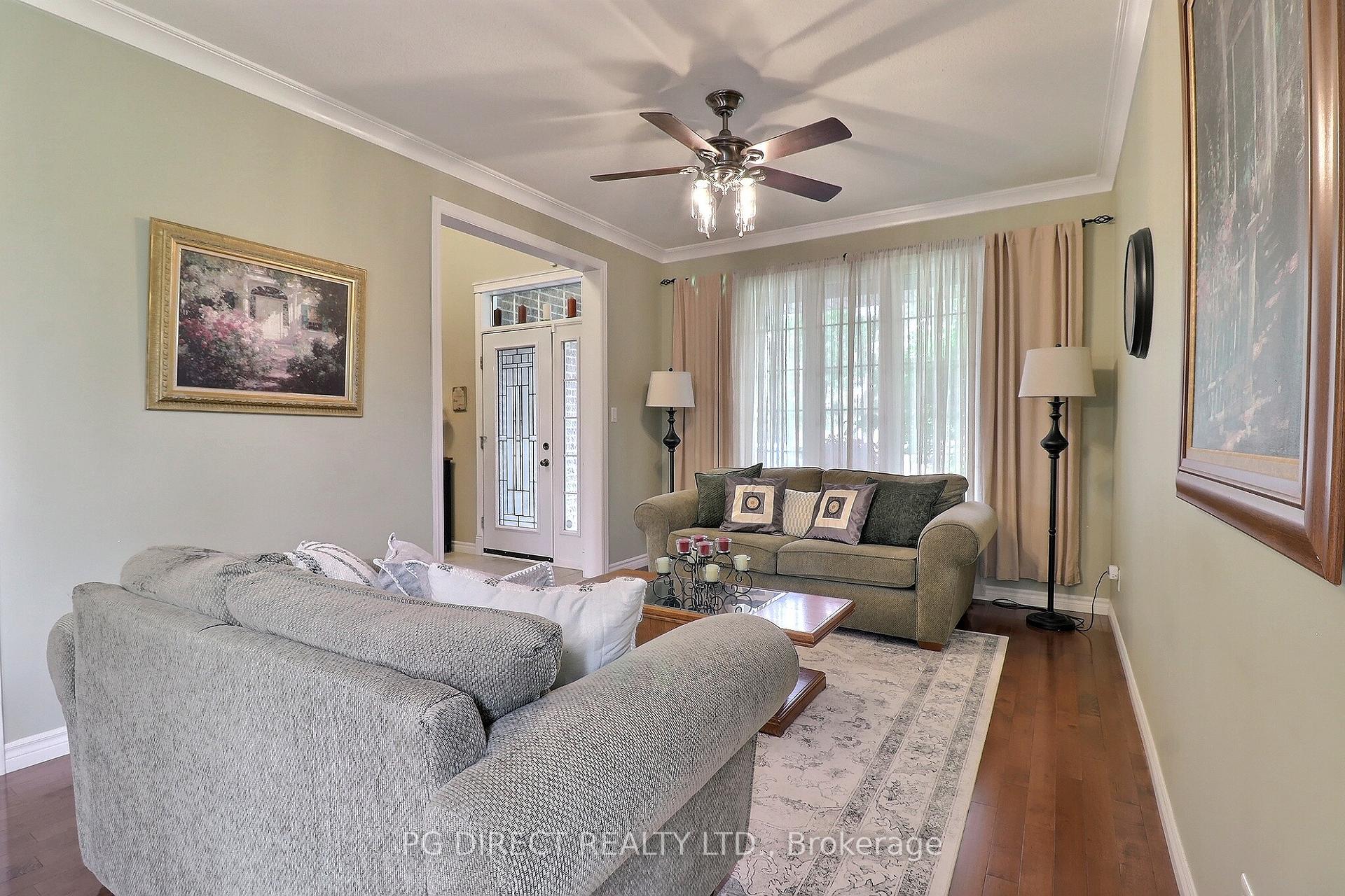 Photo 5 of 1040 Hanson Crescent, London, North E — HOMEH