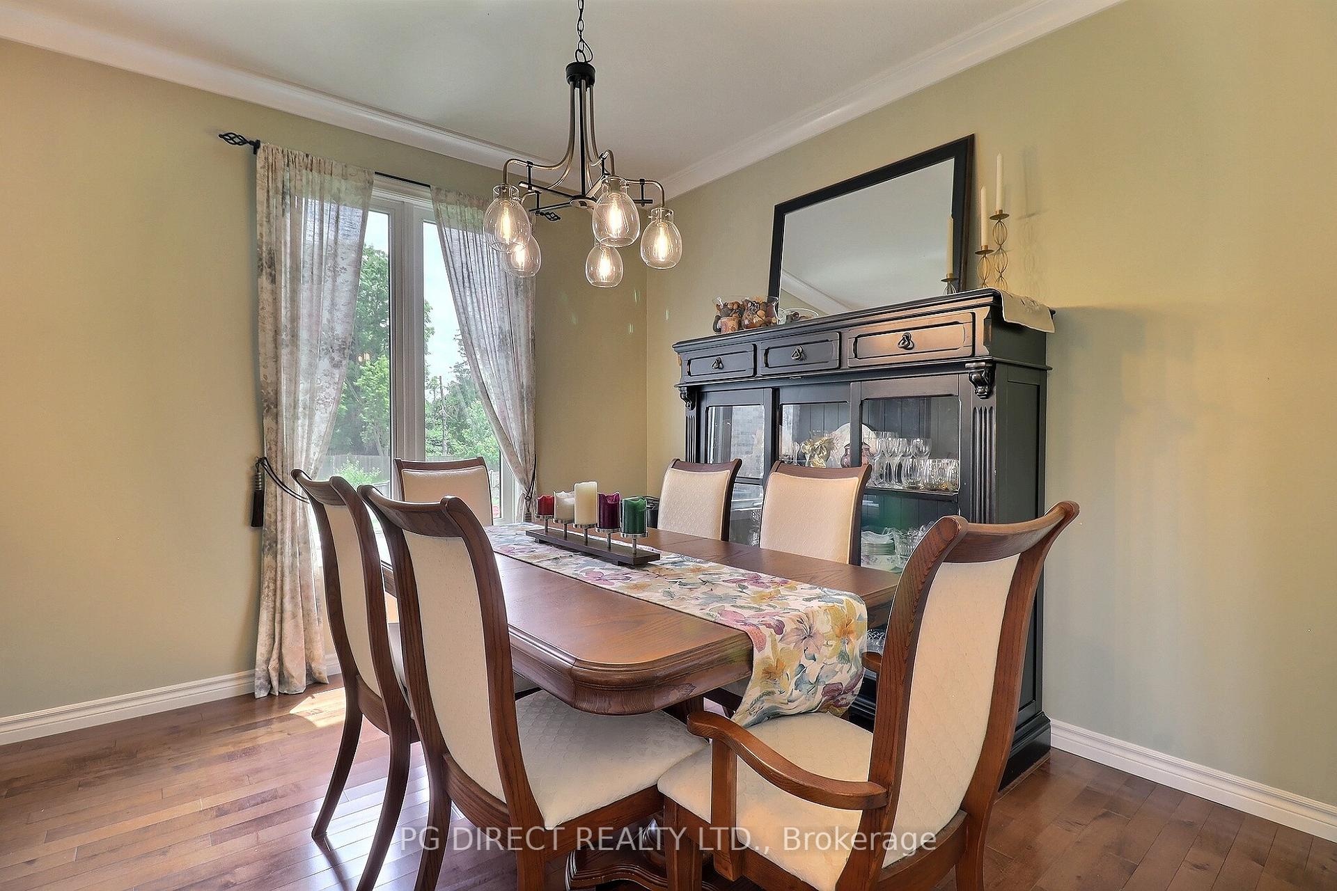 Photo 6 of 1040 Hanson Crescent, London, North E — HOMEH