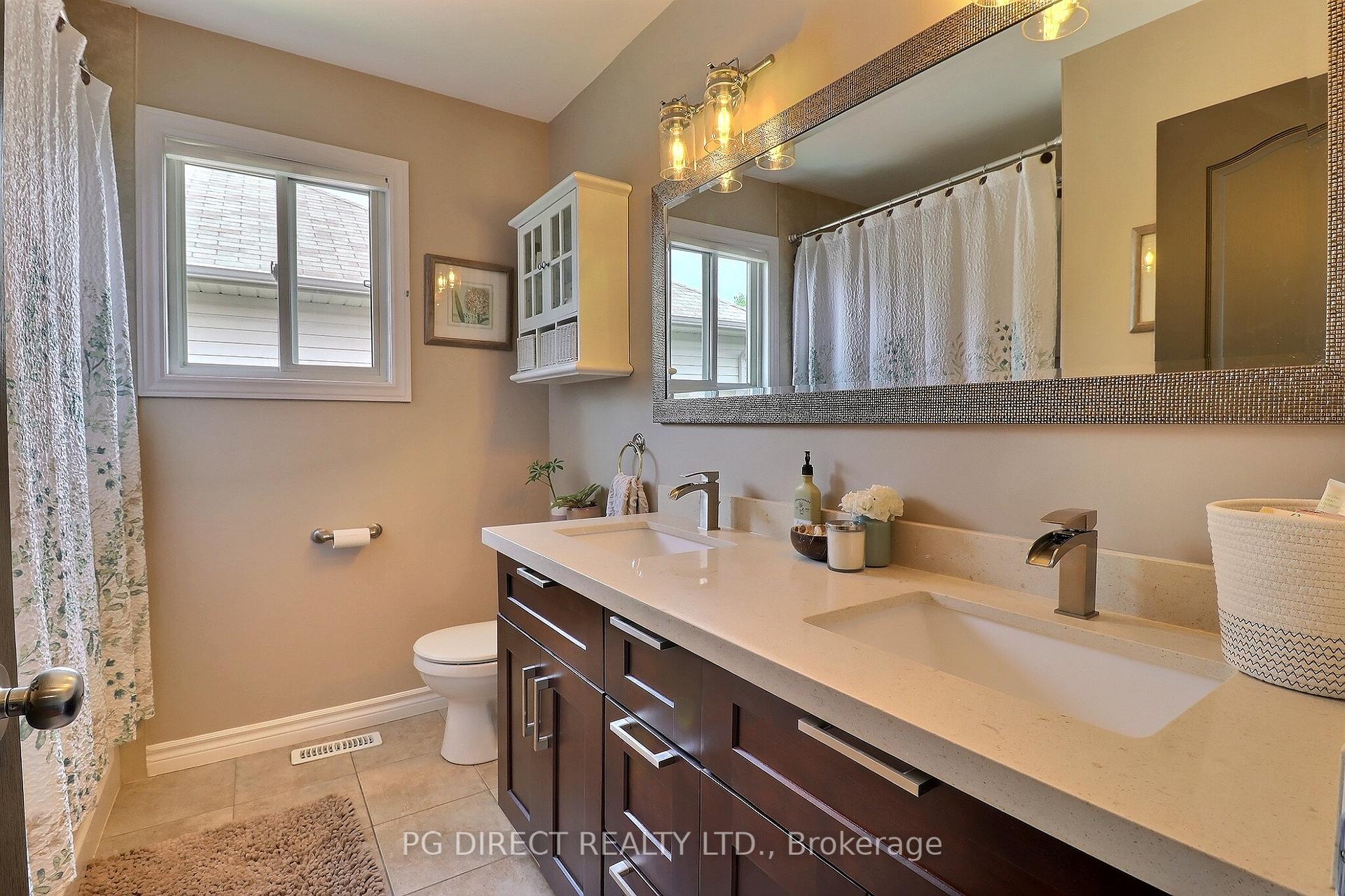 Photo 22 of 1040 Hanson Crescent, London, North E — HOMEH