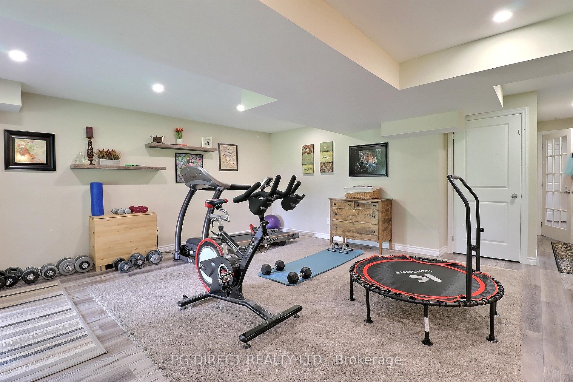 Photo 25 of 1040 Hanson Crescent, London, North E — HOMEH