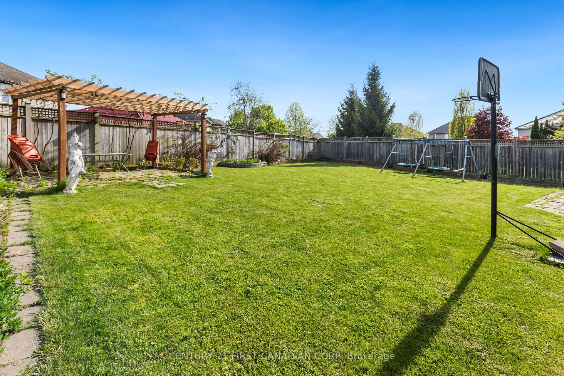 Photo 33 of 1479 Sandpiper Drive E, London, North D — HOMEH