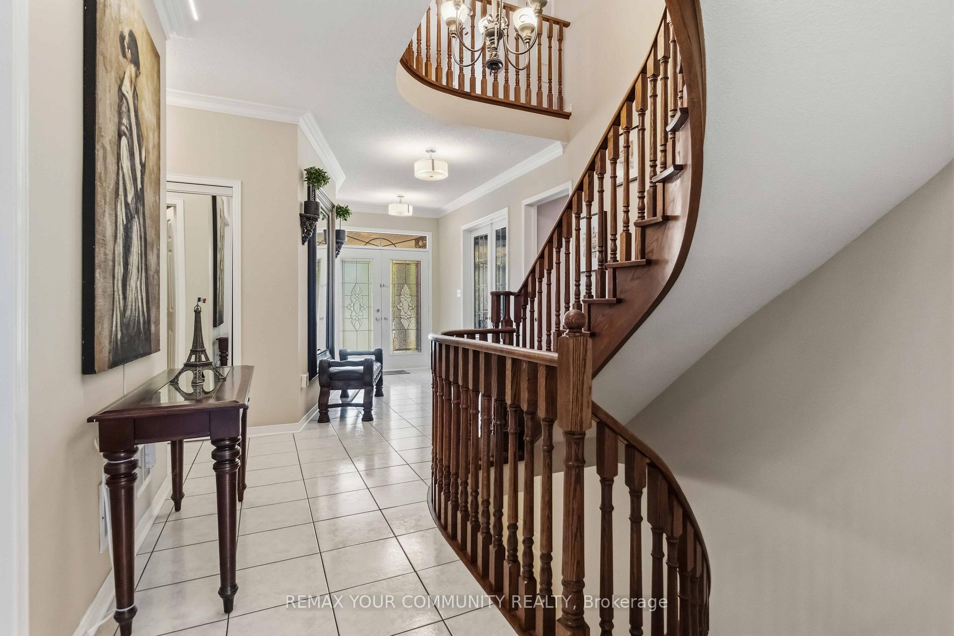 Photo 5 of 153 Bristol Road E, Mississauga, Hurontario — HOMEH