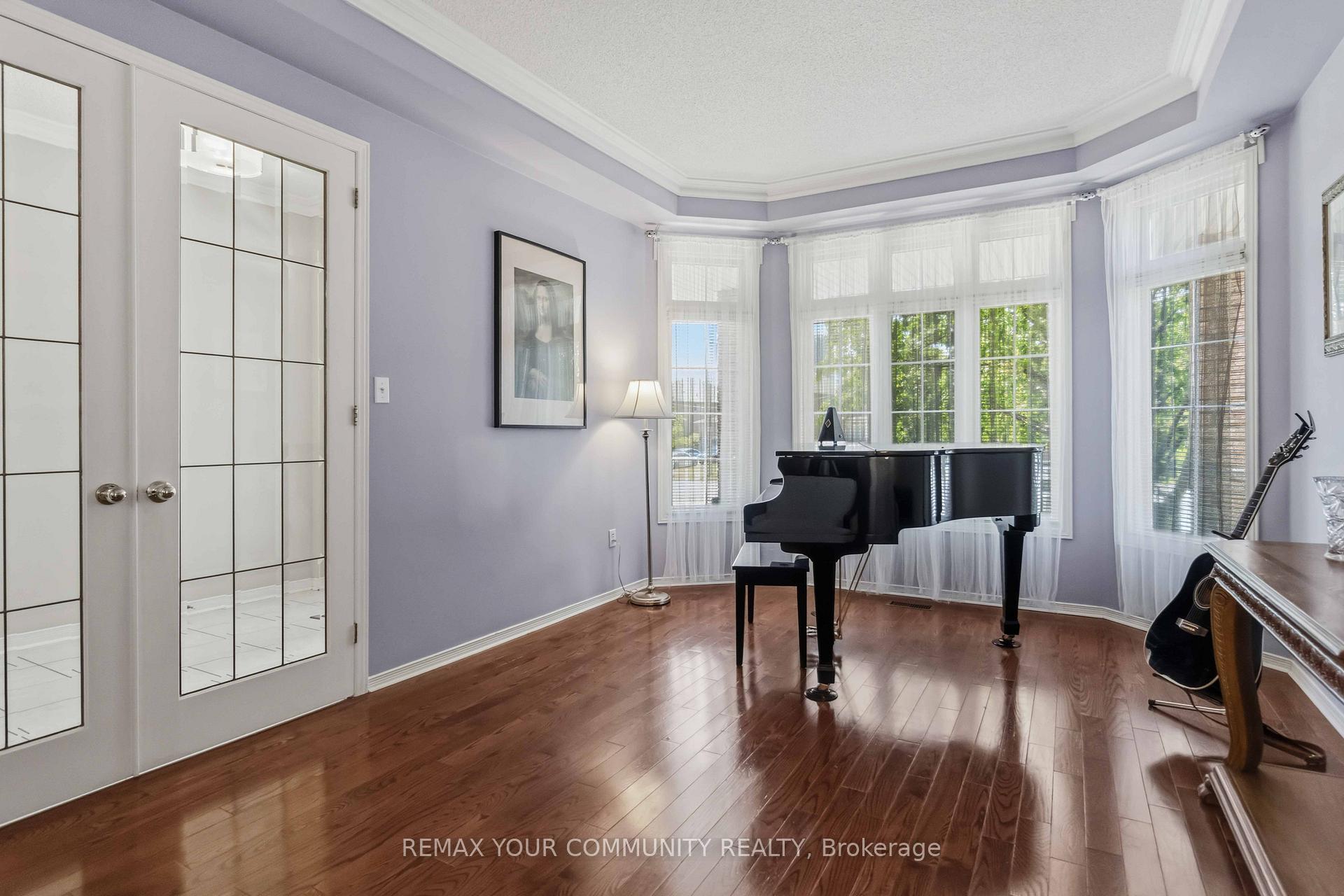Photo 11 of 153 Bristol Road E, Mississauga, Hurontario — HOMEH