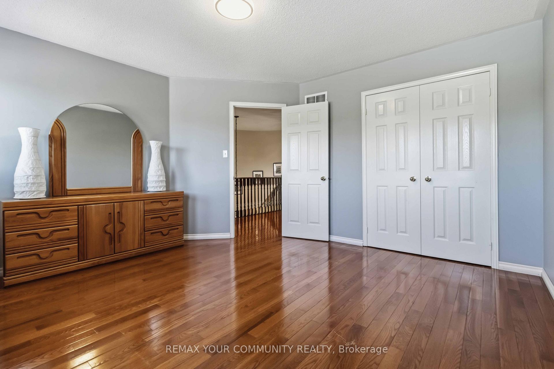 Photo 26 of 153 Bristol Road E, Mississauga, Hurontario — HOMEH