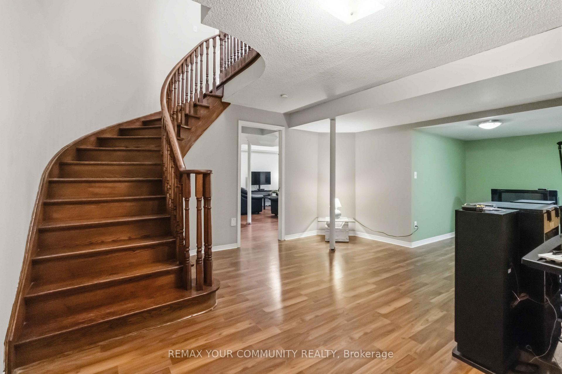 Photo 32 of 153 Bristol Road E, Mississauga, Hurontario — HOMEH