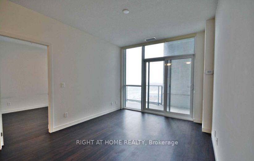Photo 9 of Unit 905, 2087 Fairview Street, Burlington, Freeman — HOMEH