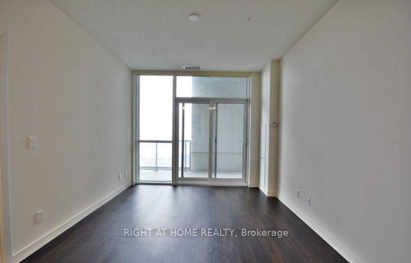 Photo 11 of Unit 905, 2087 Fairview Street, Burlington, Freeman — HOMEH